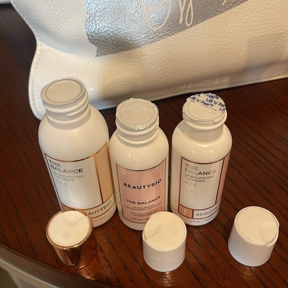 Beauty bio travel the balance/ the perfector bundle with pouch - Picture 8 of 10